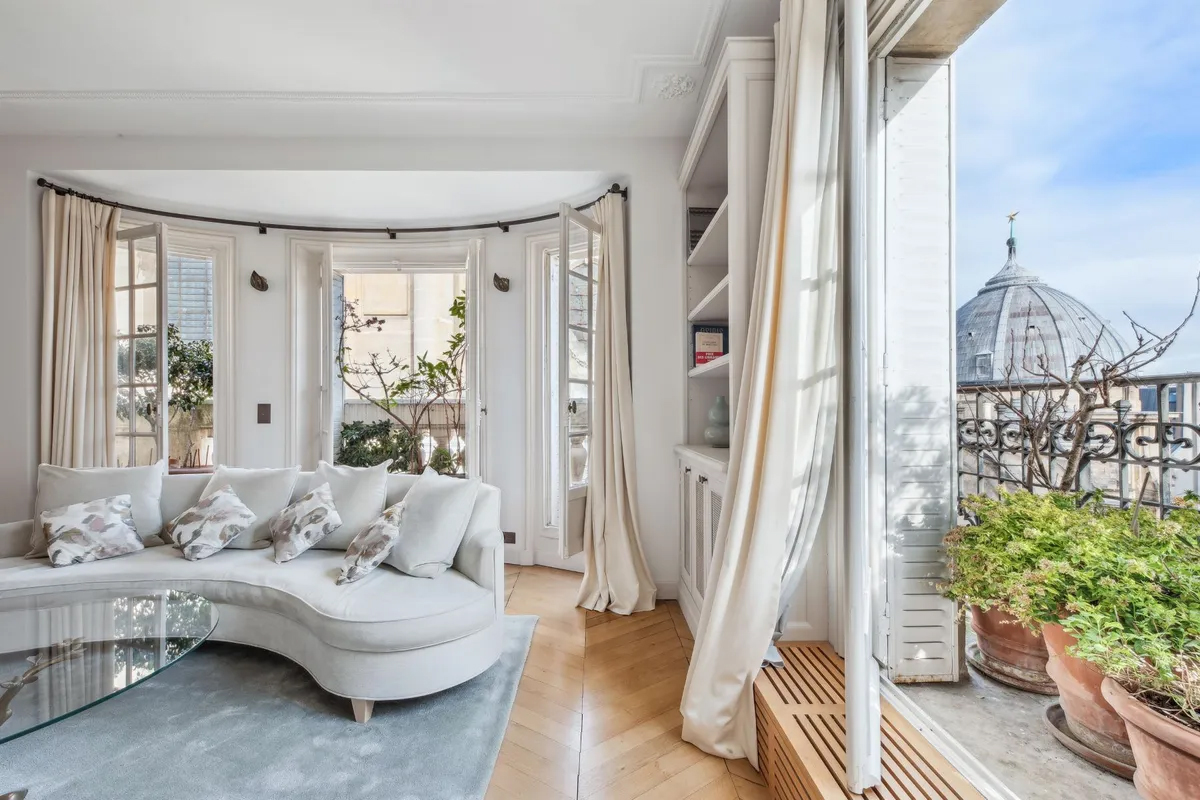 Living La Vie Parisienne: Explore Homes In Paris, France