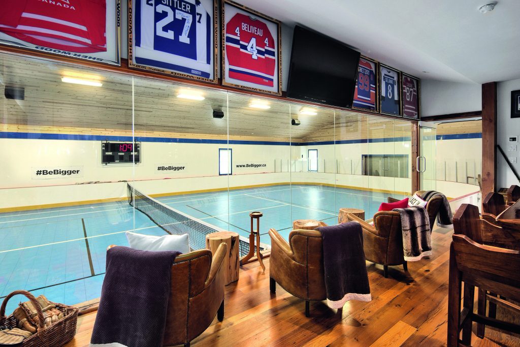 24-acre property in Ontario, Canada features a private indoor ice hockey arena—which can be converted to a pickleball court when desired. The state-of-the-art hockey team changing rooms, alongside a viewing gallery with full bar, will make you feel like you’re a VIP at a professional match.